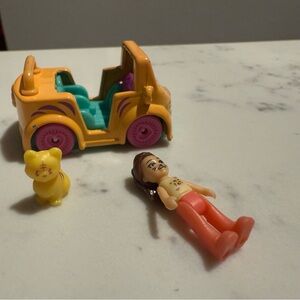 Polly Pocket Micro Doll with Tiger-Themed Die-cast Car and Mini Pet